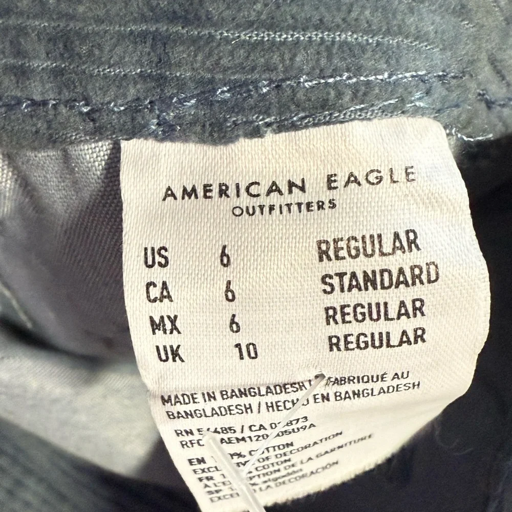 American Eagle  Zip Front Corduroy Skirt Size 6‎